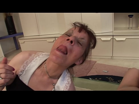 ❤️ To bedstemødre og en bedstefar har en trekant Porn video at da.redgast4asset.ru