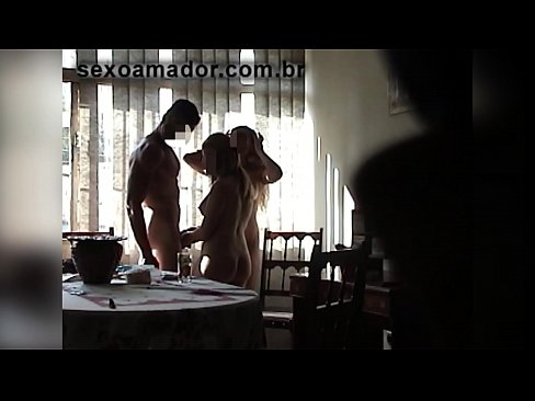 ❤️ Sexveninder inviterer en kæmpe mand og en trekant med ham Porn video at da.redgast4asset.ru