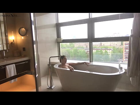 ❤️ Kæmpe babe ondt i sin fisse på badeværelset Porn video at da.redgast4asset.ru
